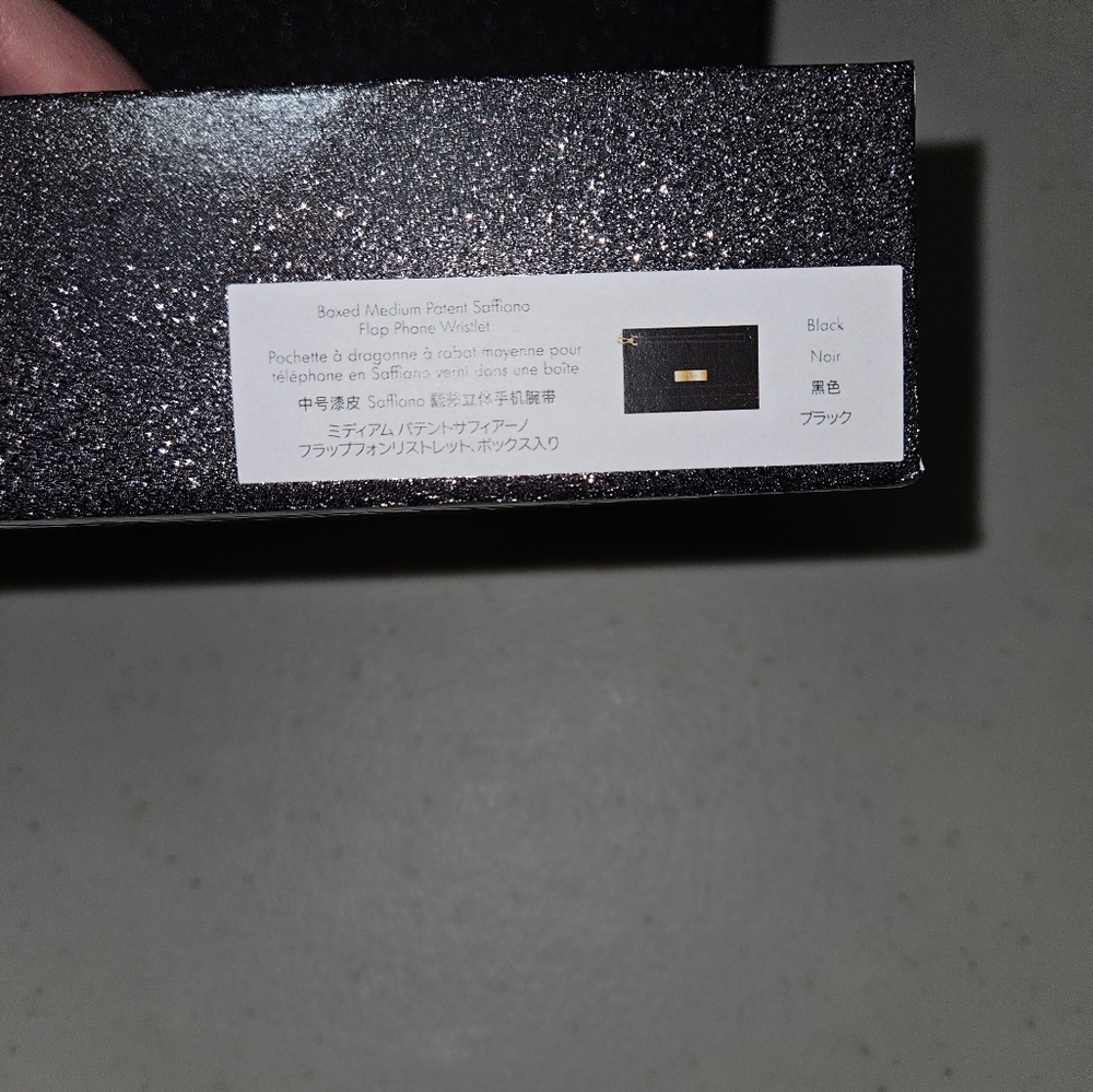 Kate Spade Kenzie Boxed Medium Flap Wristlet New in Box - Picture 5 of 5